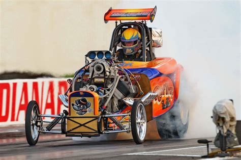 Drag Racing Culture: History and Traditions of the Sport