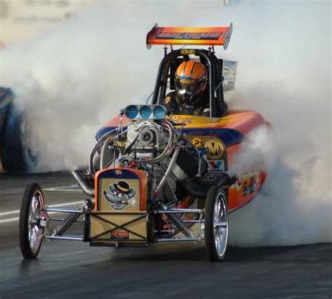 Drag Racing Culture: History and Traditions of the Sport